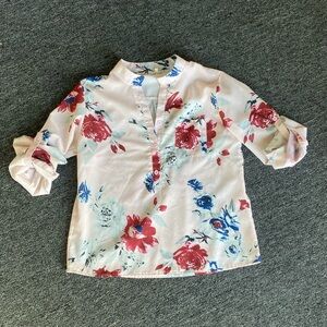 Floral Blouse with Red and Blue Accents-Button Tab Sleeves-Misses Size XL